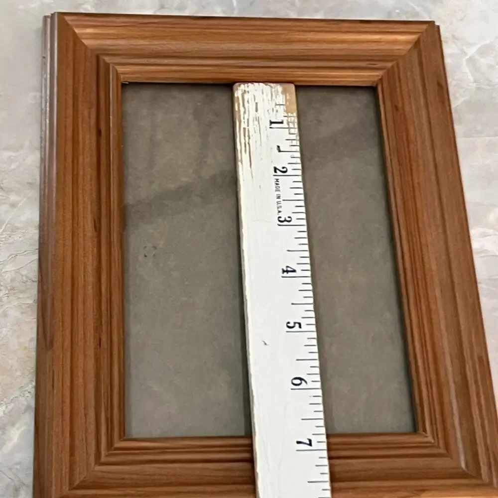 Uniek Solid Wood Picture Frame fits 5x7 in Photos Free Standing or Hung